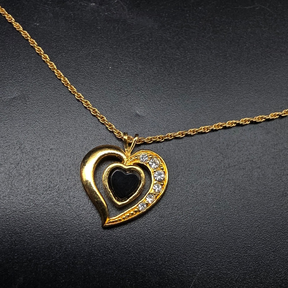 Avon 1994 Onyx Heart Necklace Black Gold Tone Vintage Costume Jewelry
